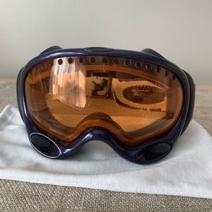 Women’s Oakley Ski/Snowboard Goggles